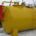 Бочка для хранения светлых нефтепродуктов со счетчиком учета топлива